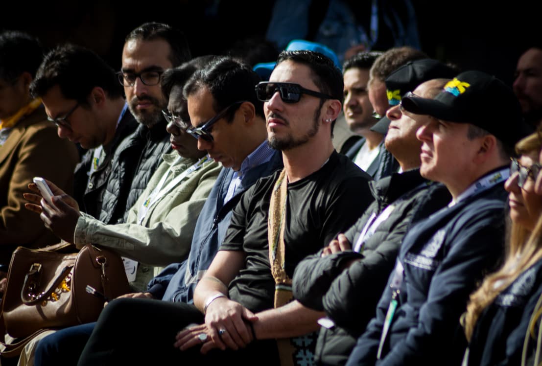 Sentado junto a varuas autorudades locakes y nacionales, el ministro Juan Carloa Florián Silva acompañó la apertura de las elecciones de los Consejos Municipales de Juventud. 