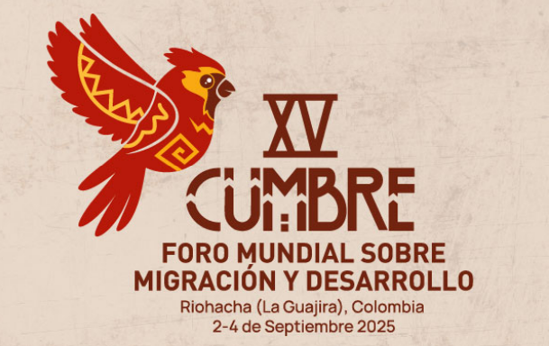 Afiche de color marfil con la imagen de una ave de color rojo y pintas amarillas junto a la leyemda en color rojo 15 Cumbre Foro Mundial sobre Migraciones y Desarrollo