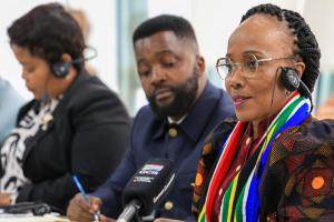 Reunión con Ministra de la Mujer de Sudáfrica2.jpeg