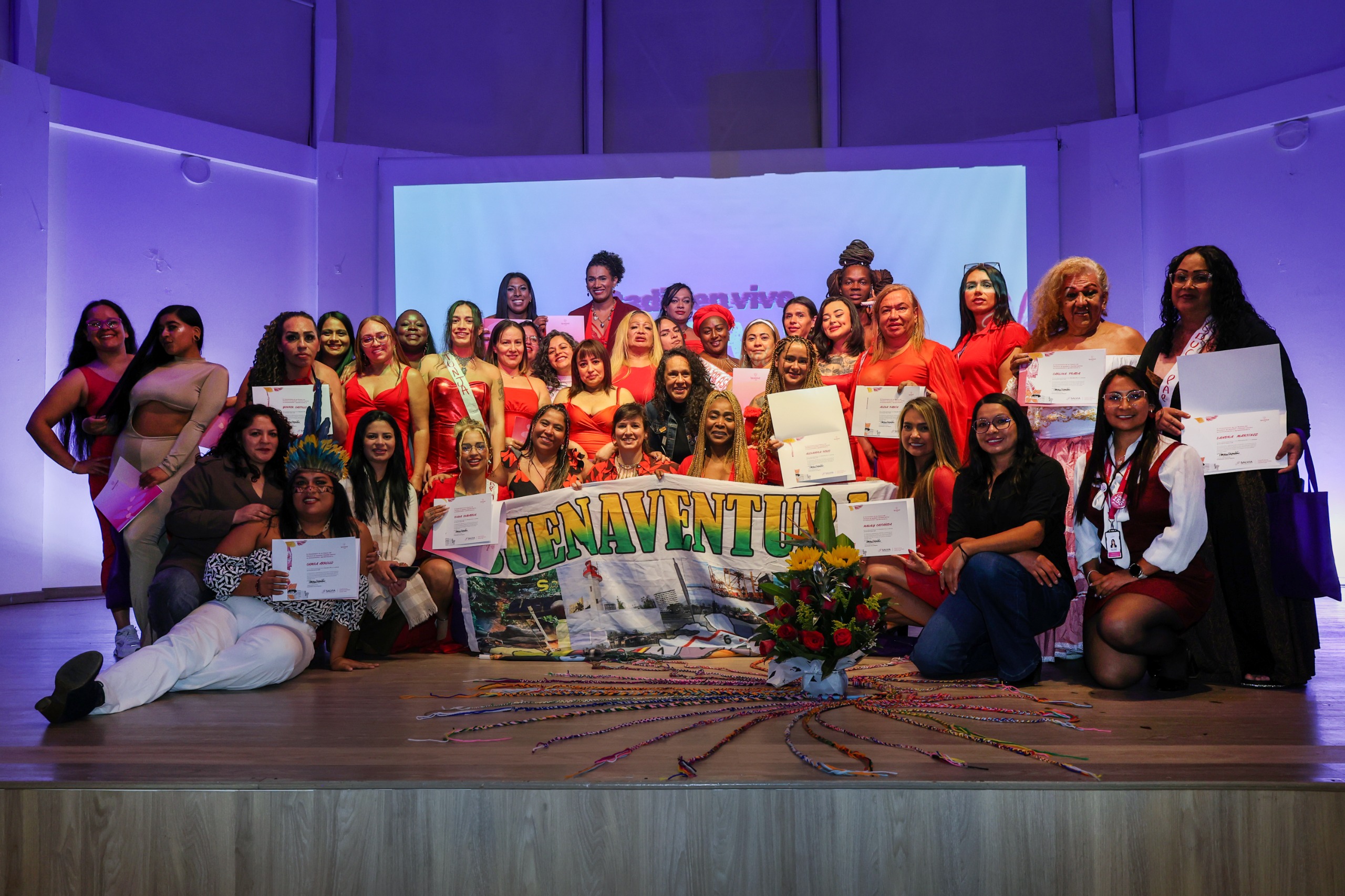 Tejiendo Voces y Territorios