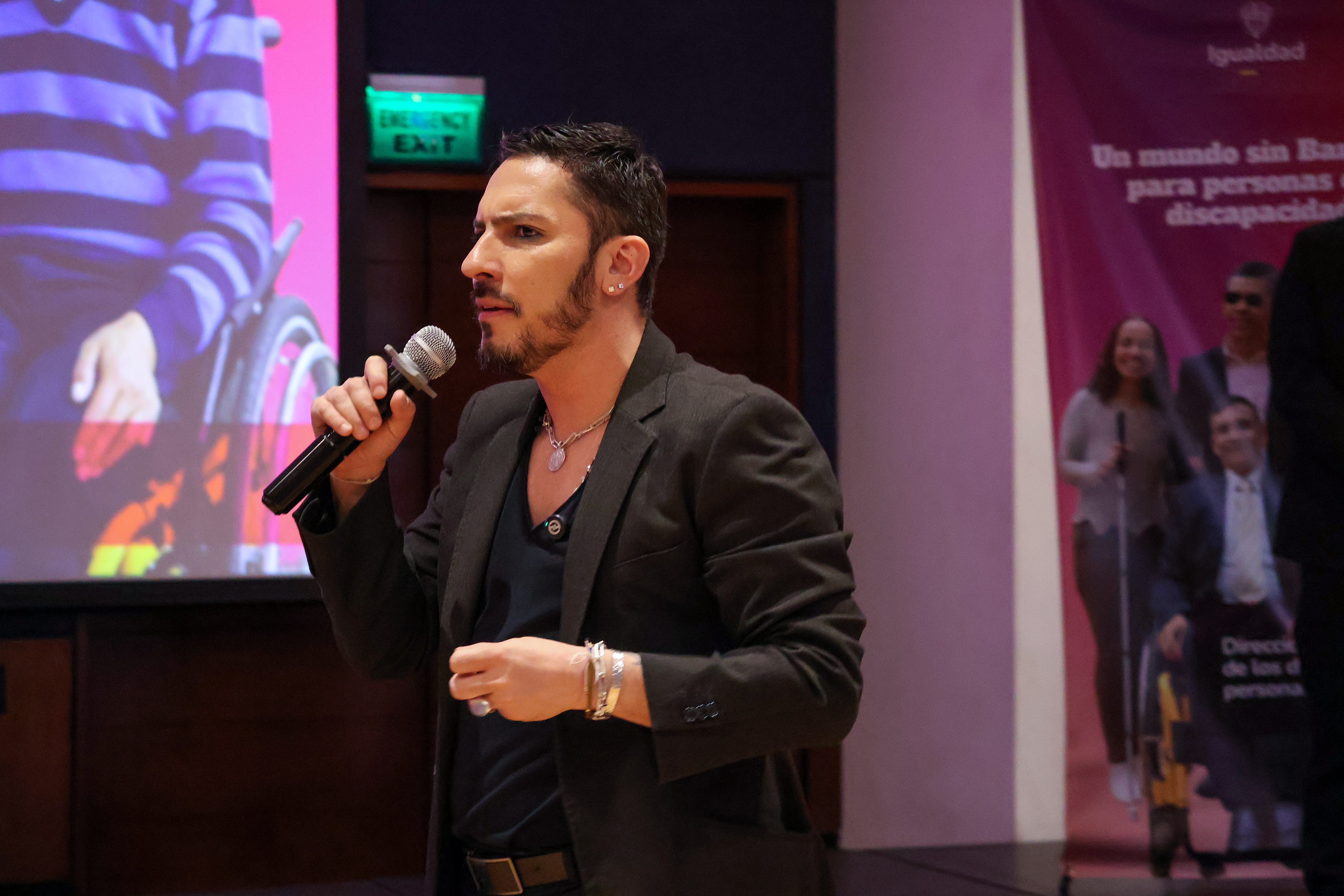 Ministro Juan Carlos Florán durante su intervención en acto de conmemoración del dia de las personas con discapacidad